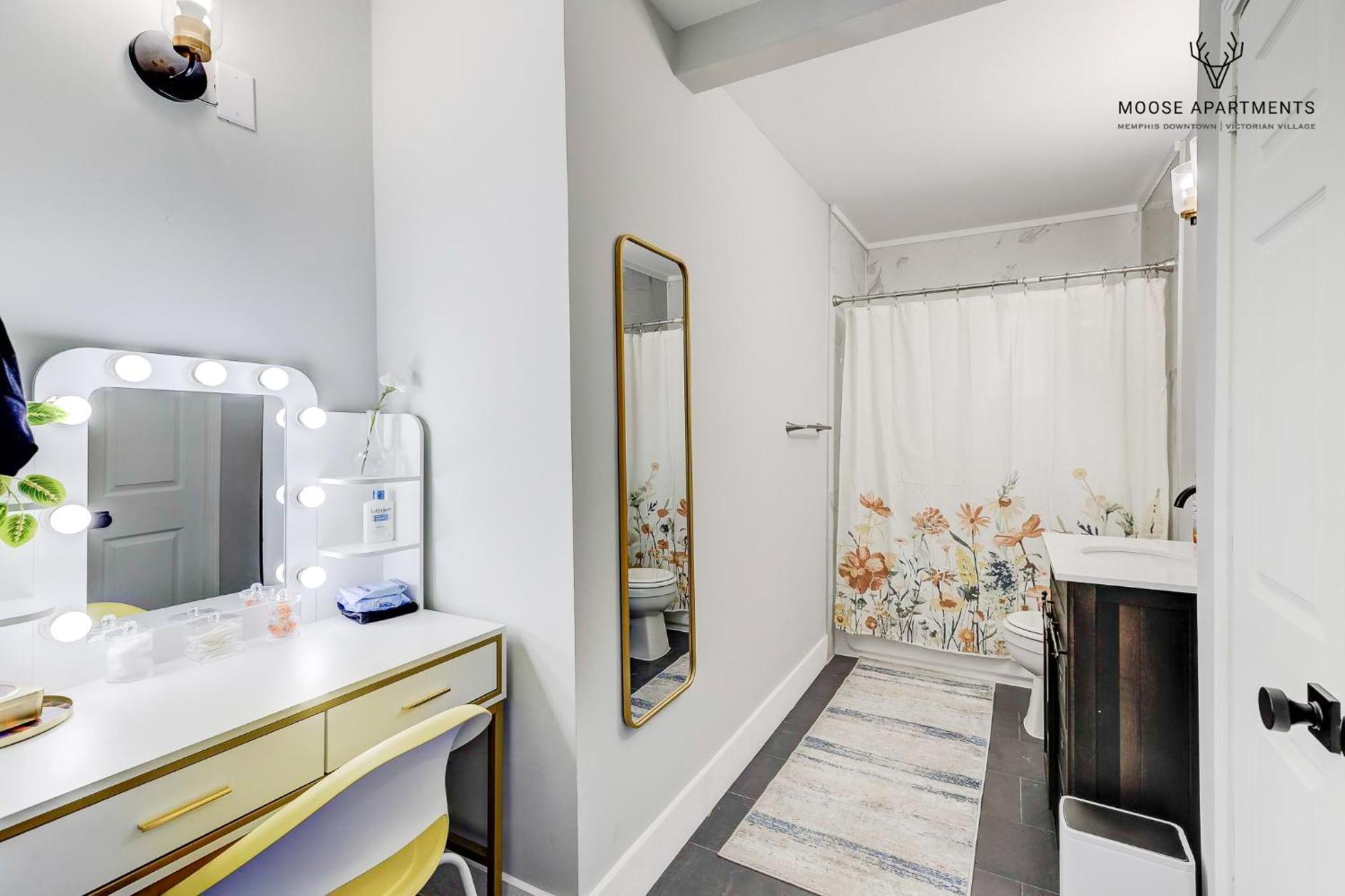 The Moose #9 - Brand New Luxe Modern Loft With Free Parking, King Bed & Fast Wifi Apartment Memphis Luaran gambar